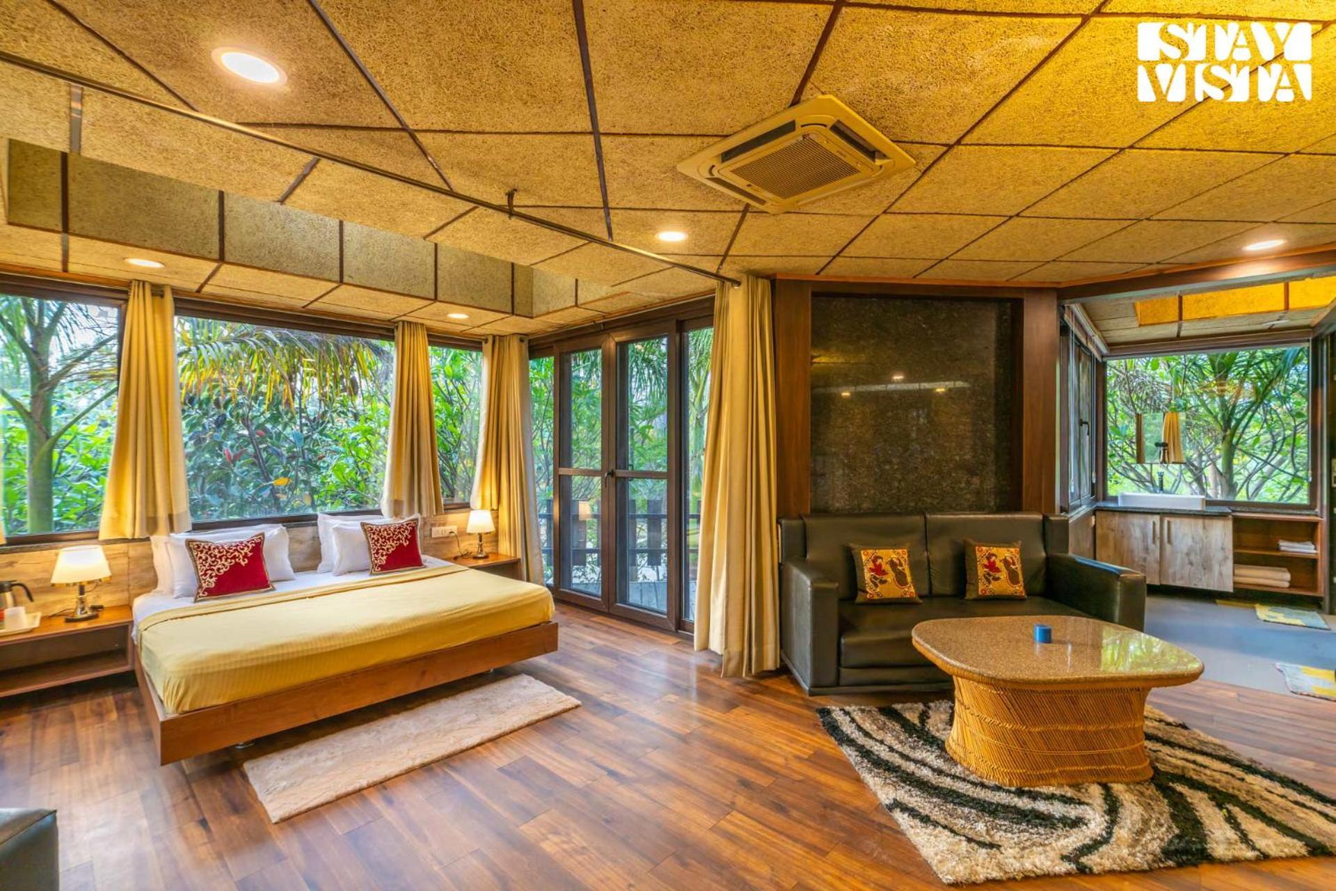 Stayvista At Maple Farms With Pool, Bbq & Bonfire Sohna Buitenkant foto