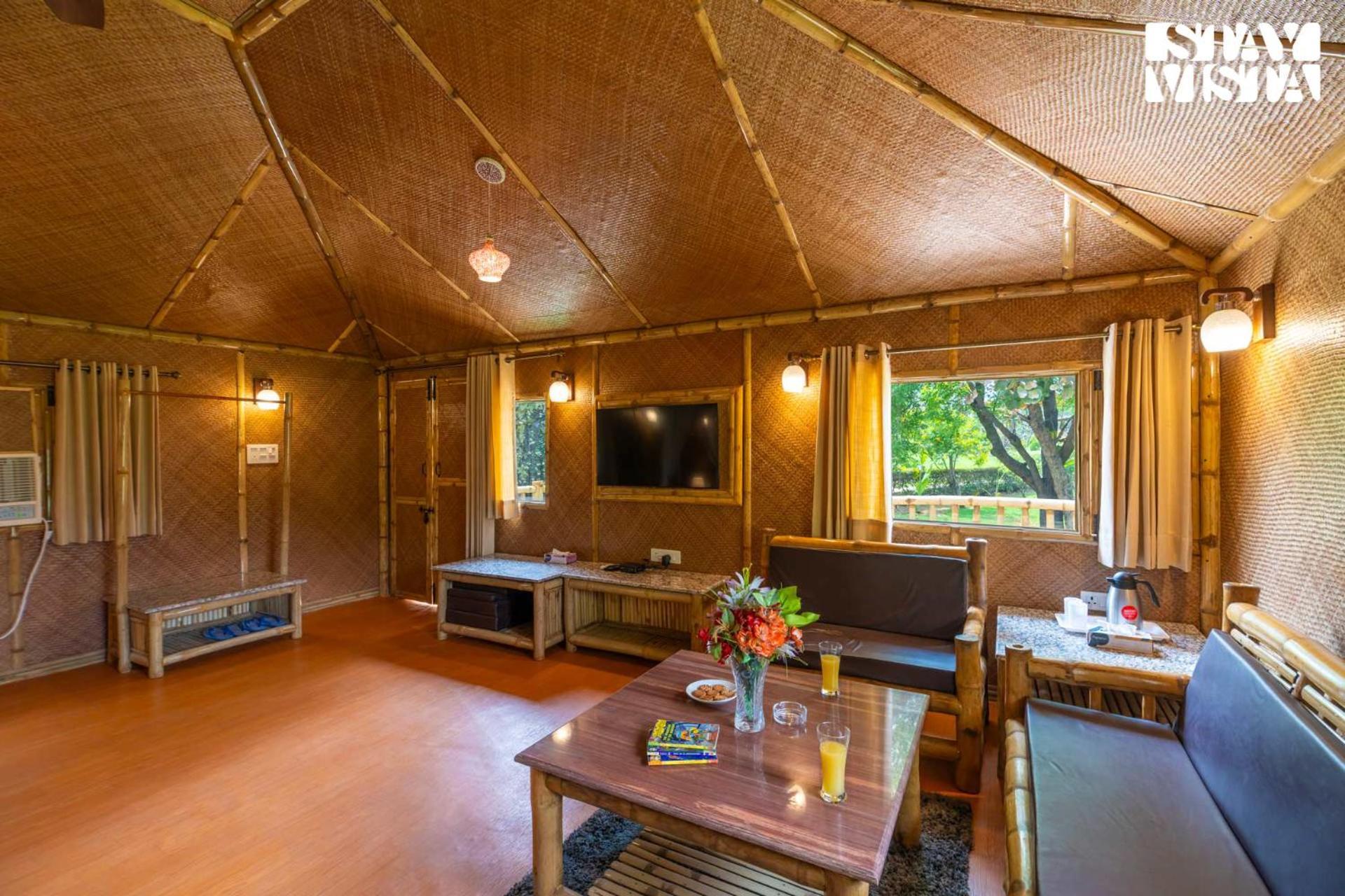 Stayvista At Maple Farms With Pool, Bbq & Bonfire Sohna Buitenkant foto